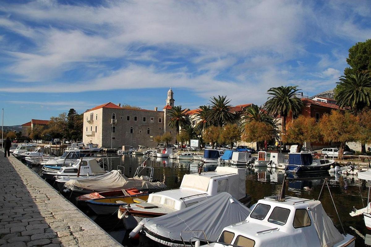 Apartment Lamaro Kaštela Eksteriør billede